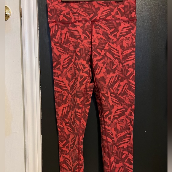 Wunder Under Tight 25” High Rise and Align Tank Size 10 worn 2 times - Picture 3 of 7